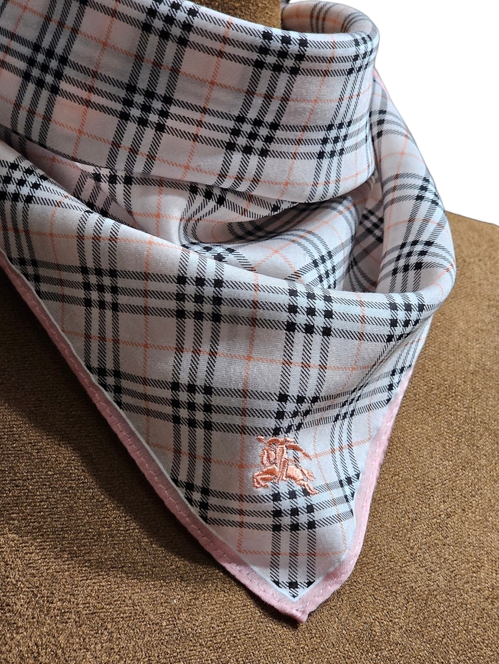 BURBERRY SCARF - Picture 12 of 13